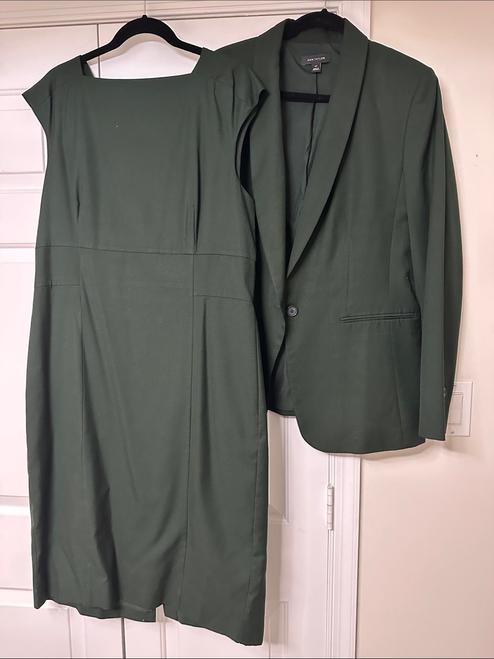 Anne Taylor Women's Green Dress, Slacks & Blazer Set